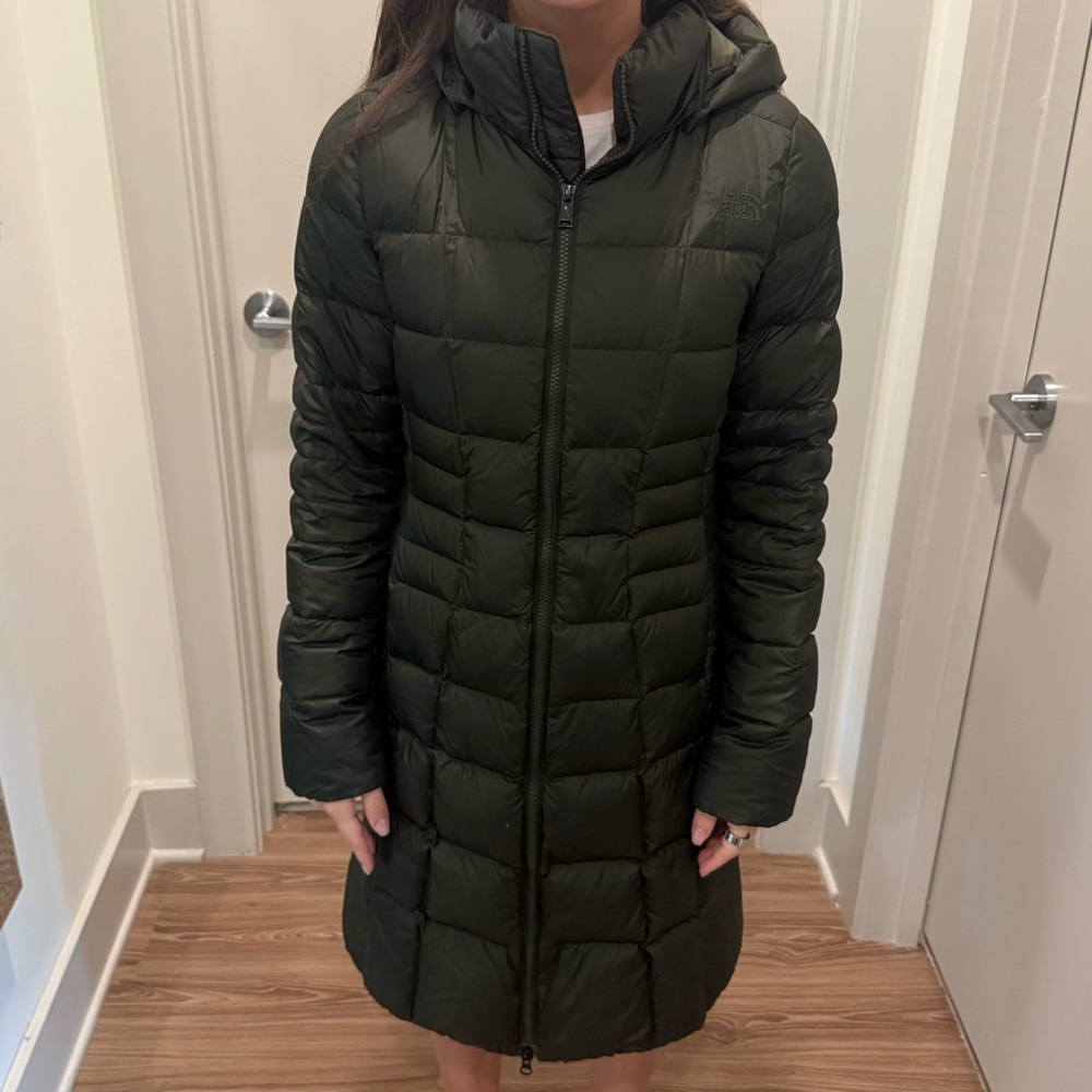 The North Face Long Puffer Hooded Coat - Picture 2 of 3